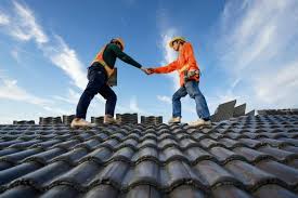 Best Solar Panel Roofing Installation  in North Lynnwood, WA